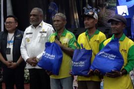 Harkitnas 2026, Pemkot Jayapura salurkan 2.800 sembako untuk warga