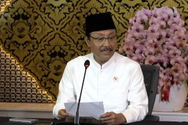Mensos nonaktifkan 2 pejabat terkait pengadaan sepatu Sekolah Rakyat