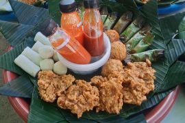 Bazar Otak-Otak ramaikan libur akhir pekan di Pangkalpinang