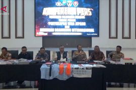 Polrestabes Surabaya tangkap 44 pelaku scamming jaringan internasional