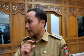 Solo wajibkan sistem nontunai pada penyaluran dana hibah