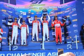 Sean Gelael raih podium ketiga pada race 1 GT WCA Mandalika