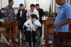 WN Belanda dituntut 9 tahun penjara setelah berkebun ganja hidroponik