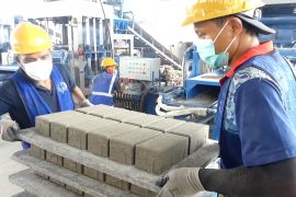 Warga binaan Lapas Tangerang ubah limbah PLTU jadi material konstruksi