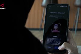 Komdigi tegaskan data biometrik SIM aman di Dukcapil