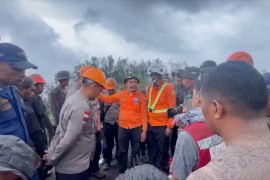 Tim SAR gabungan temukan jasad dua WNA korban erupsi Dukono