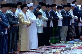 Wapres Gibran dan keluarga shalat Idul Adha di Masjid Istiqlal