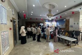 Legislator minta penyelenggara haji tingkatkan layanan bagi lansia