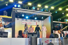 Mocca ajak penonton naik panggung dan menari bersama di Java Jazz 2026