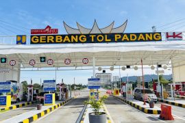 Sebanyak 23.353 kendaraan lintasi Tol Padang-Sicincin saat libur