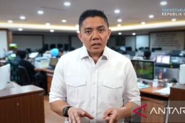Prabowo's diplomacy delivers results, cabinet secretary says