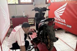 Guru SMKN 1 Toili naik level sertifikasi Astra Honda Motor