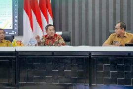 Bupati Karawang tekankan komitmen pegawai untuk  genjot pendapatan daerah