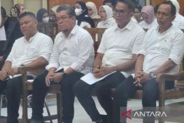 Empat terdakwa korupsi penjualan aset PTPN ke Citraland divonis bebas