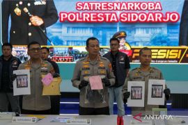 Dua WN Malaysia ditangkap Polresta Sidoarjo terkait narkoba