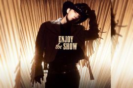 Henry Lau's Single ENJOY THE SHOW Released Globally Alongside Official MV, Staging An Ultimate Audio-Visual Feast