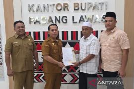 Warga Desa Janjilobi hibahkan tanah untuk pembangunan gedung sekolah TK Negeri ke Pemda Palas