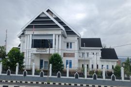 Polda Sulbar tahan mantan Ketua DPRD Mamuju terkait korupsi