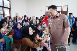 Pemkab Gowa salurkan 200 paket makanan bergizi untuk atasi stunting