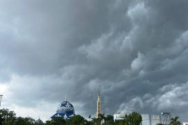 BMKG: Gelombang Atmosfer Picu Cuaca Hujan di Wilayah Kepri
