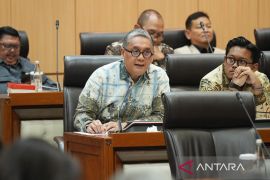 Legislator sebut tiket domesik mahal dorong turis wisata di kota besar
