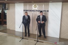 DPR minta Kemenkeu-BI konsolidasi fiskal moneter atasi rupiah melemah