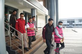 Kejati Kaltim tahan dua tersangka korupsi  pertambangan batubara ilegal