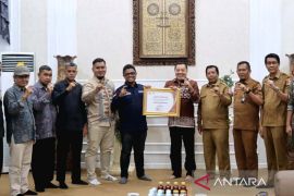 Pemkab Nagan Raya raih predikat badan publik informatif dari Komisi Informasi Aceh