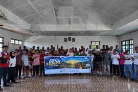 PLN UP3 Saumlaki dorong produktivitas masyarakat Desa Romean melalui program MeiLAJU