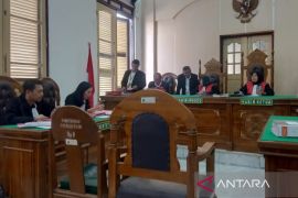 Mantan Asisten Manager PT TSI dituntut 5 tahun 10 bulan penjara terkait cek palsu Rp123,2 miliar