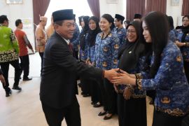 Bupati Kapuas lantik 1.044 PNS dan Pejabat Fungsional