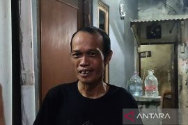 Pasokan air dihentikan sementara, warga Jatipulo siapkan penampungan