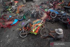 Yogyakarta accelerates transition from motorized to electric rickshaws