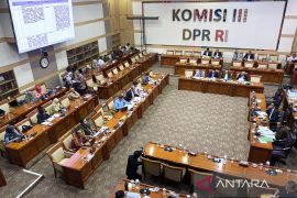 Pemerintah serahkan DIM RUU Polri ke Komisi III DPR