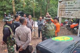 Satgas SAR Pidie kerahkan delapan personel cari pendaki gunung hilang