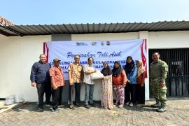 PG Pesantren Baru Kediri salurkan bantuan untuk warga