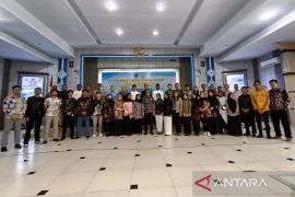 Pemkab Kolaka lepas 25 warga lokal belajar ke Tiongkok