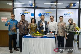 Nasabah Mandiri Sekuritas Manado naik 43 persen