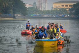 Lebaran Cisadane Tangerang angkut 12,7 ton sampah