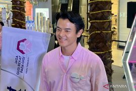 Dion Wiyoko: Merawat gusi merupakan investasi kesehatan jangka panjang
