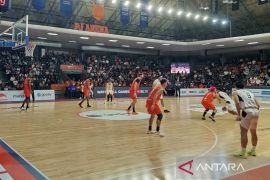 Dewa mencuri kemenangan laga pertama semifinal di kandang Pelita Jaya