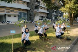 Pemberdayaan yang tumbuh bersama pohon yang ditanam