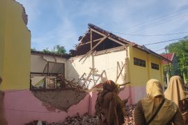 BPBD siapkan tenda darurat untuk siswa SDN 1 Babadan Tulungagung