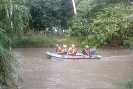 Tim SAR gabungan cari seorang anak diduga tenggelam di Sungai Way Pisang Lampung Selatan