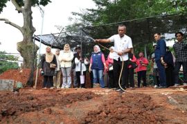 Dukung pertanian warga di perumahan, UMB buatkan smart rain garden