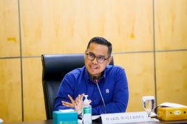Pemkot Tangsel gratiskan seragam batik-olahraga di tahun ajaran baru
