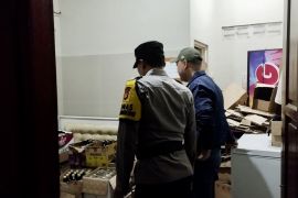 Polisi menyita 379 botol miras dari tiga toko berjejaring di Bantul