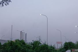 Warga Tangerang keluhkan polusi asap pabrik peleburan timah