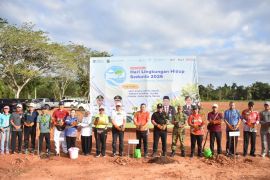 Pemkab Kapuas gelar aksi penghijauan dan kerja bakti bersihkan jalan