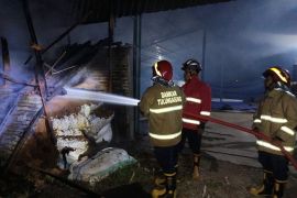 Damkar Tulungagung tangani dua kebakaran dalam semalam